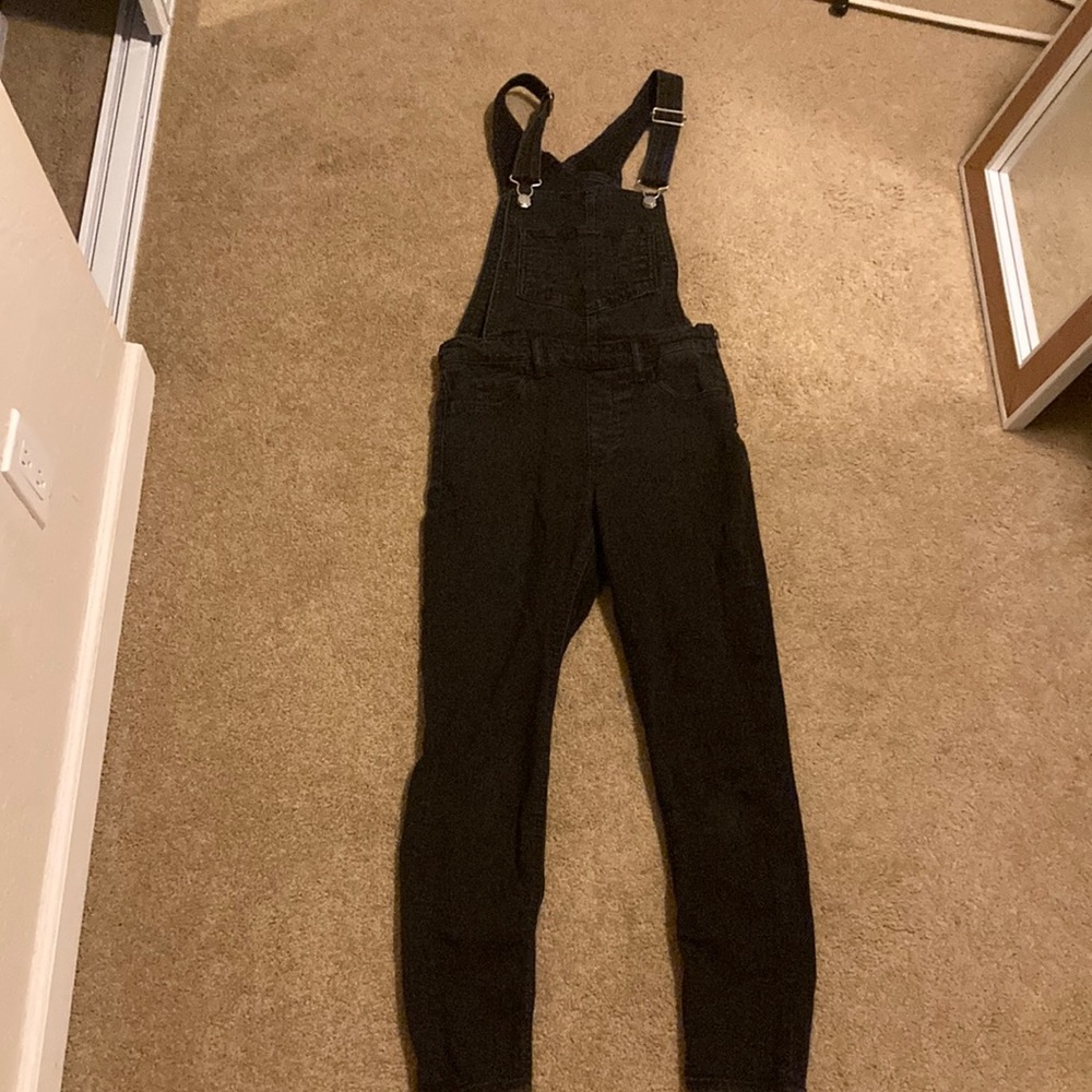 Levi’s black overall skinny jeans size 27